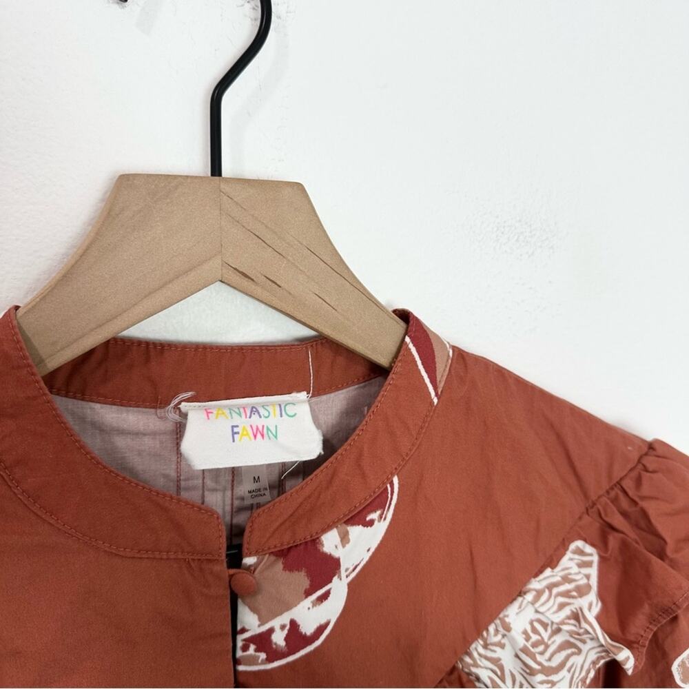 Fantastic Fawn Poplin Blouse Cowboy Hat Print Ruffle Size Medium - Picture 6 of 8